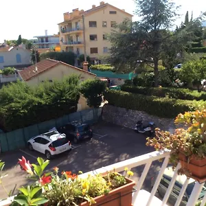 Apartment Quartier Piscine Municipale Bel 4 Pers Terrasse Parking Wi-fi, Vence